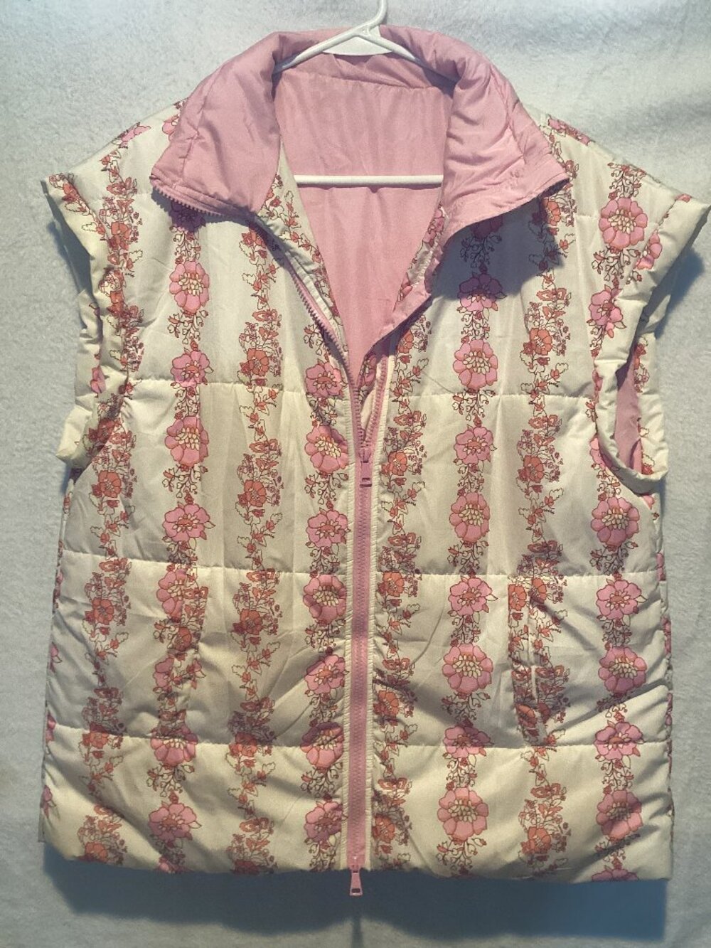 Women's Pink Floral Oversized Puffer Vest Cap Sleeve Medium